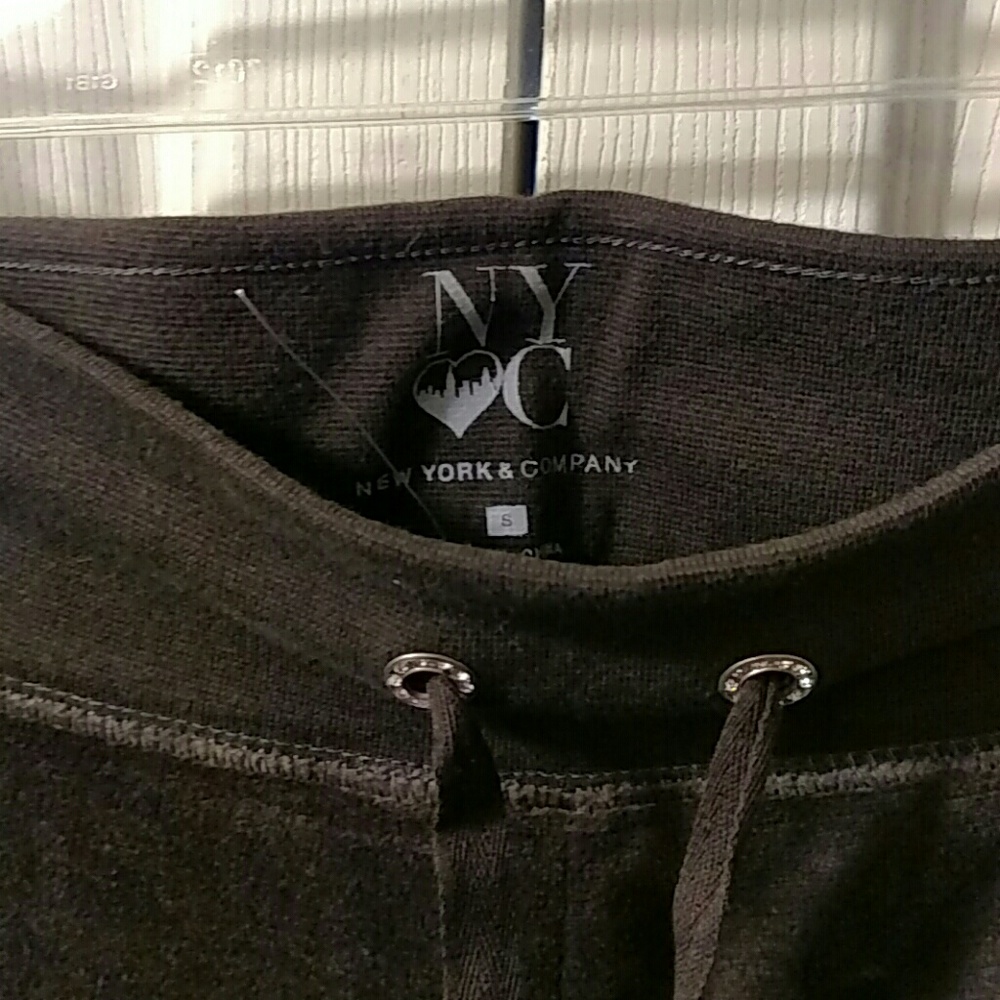 NY&Co. Brown Velour Yoga Pants (S) - Picture 4 of 4
